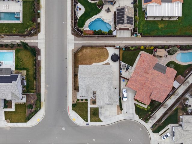 2749 19th Avenue, Kingsburg, CA 93631