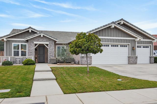 2749 19th Avenue, Kingsburg, CA 93631
