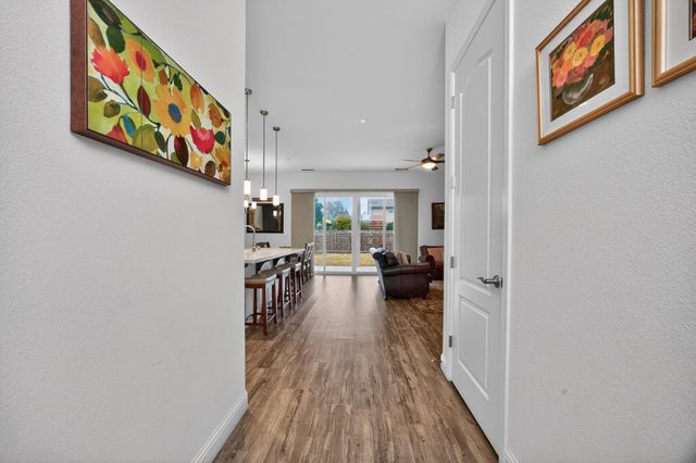 2749 19th Avenue, Kingsburg, CA 93631