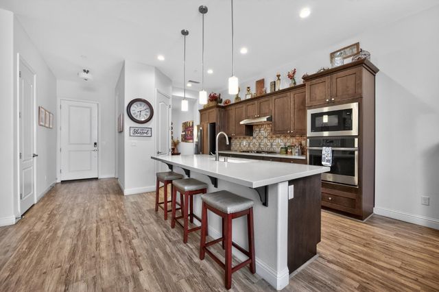 2749 19th Avenue, Kingsburg, CA 93631