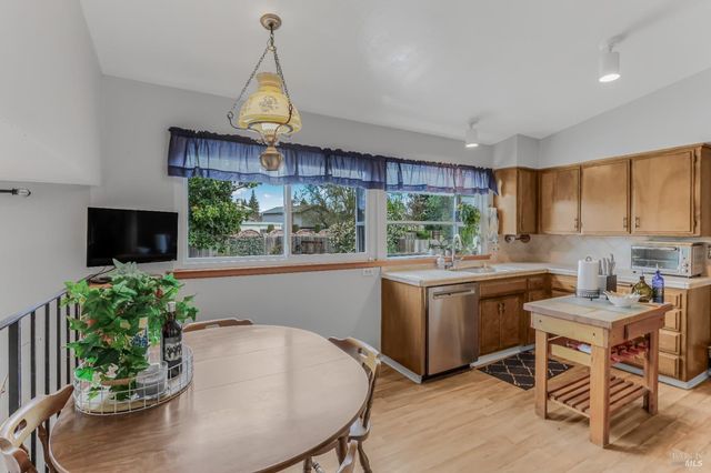 3946 Alexander St, Napa, CA 94558