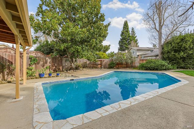 3946 Alexander St, Napa, CA 94558