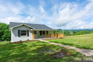 37 King Drive, Leicester, NC 28748