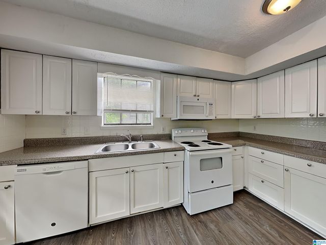 1713 6TH PLACE CIRCLE NW, Center Point, AL 35215