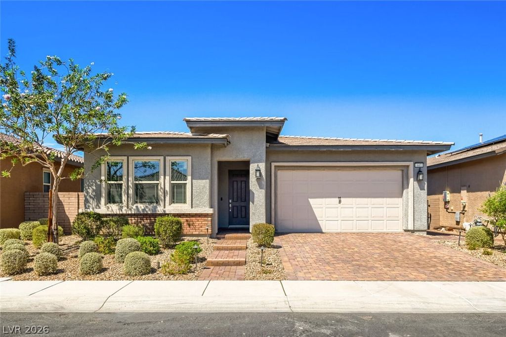 647 Longfeather Street, Henderson, NV 89011 — exterior