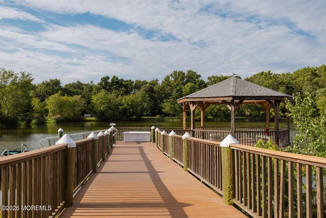 9 Elmswell Avenue, Manchester, NJ 08759