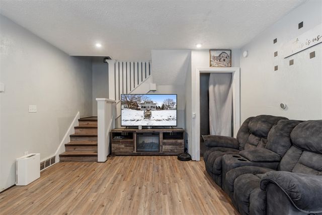 314 Oakwood Avenue, Jackson, MI 49203