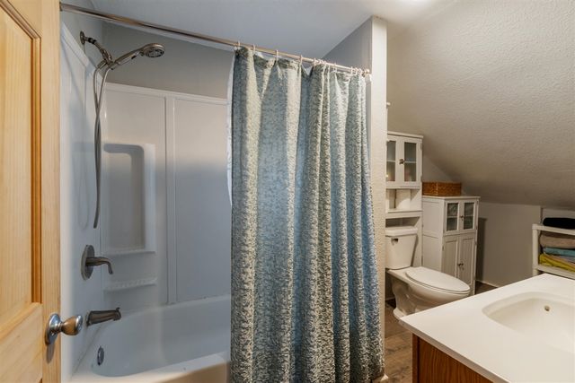 314 Oakwood Avenue, Jackson, MI 49203