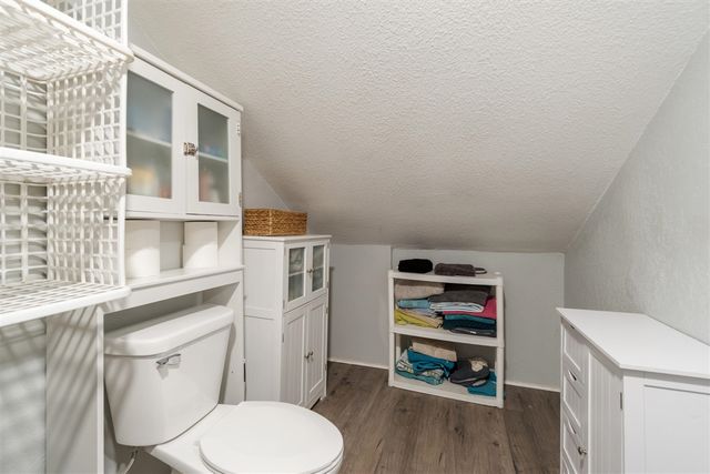 314 Oakwood Avenue, Jackson, MI 49203