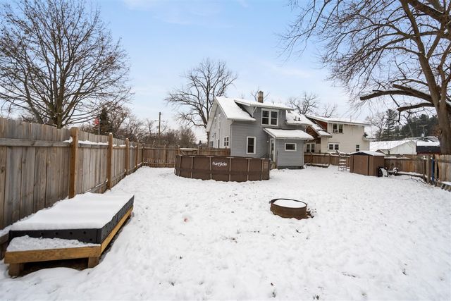 314 Oakwood Avenue, Jackson, MI 49203