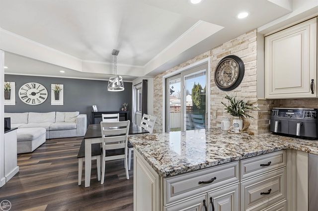 26113 Birchcrest Drive, Chesterfield, MI 48051