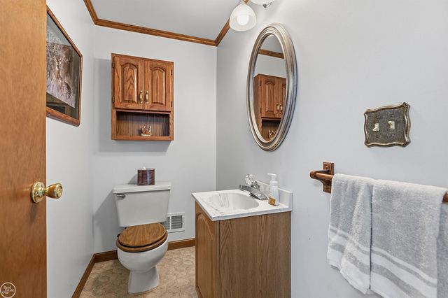 26113 Birchcrest Drive, Chesterfield, MI 48051