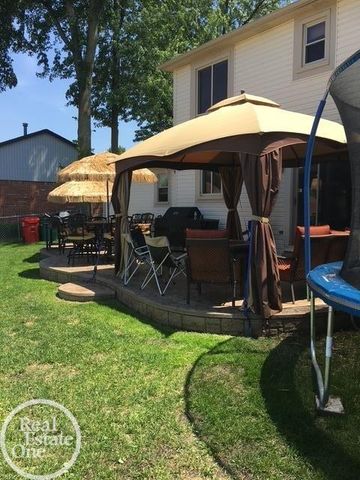 26113 Birchcrest Drive, Chesterfield, MI 48051