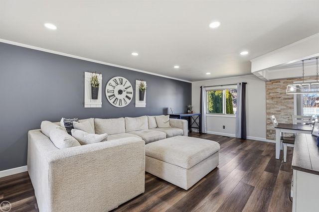 26113 Birchcrest Drive, Chesterfield, MI 48051