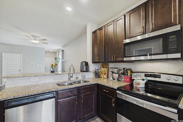 2407 PINK PEARL DR, San Antonio, TX 78224