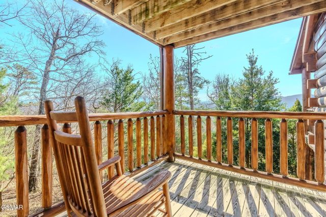 2453 Hackberry Drive, Sevierville, TN 37862