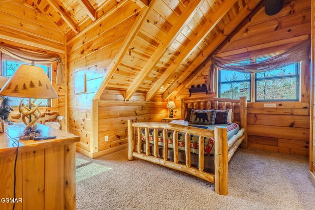 2453 Hackberry Drive, Sevierville, TN 37862