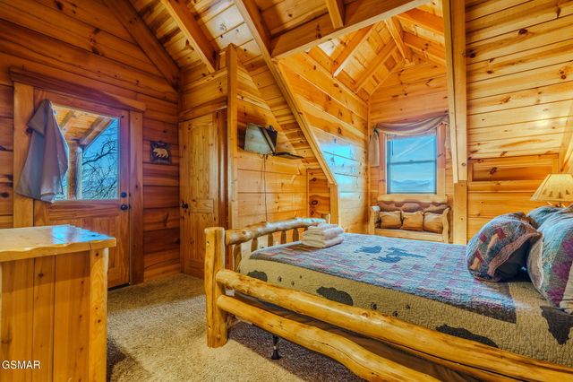 2453 Hackberry Drive, Sevierville, TN 37862