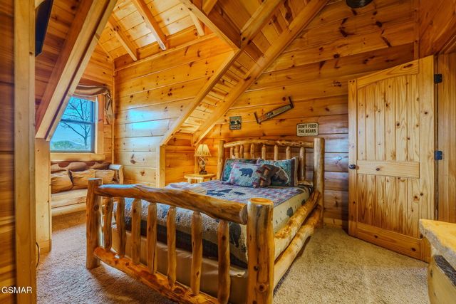 2453 Hackberry Drive, Sevierville, TN 37862