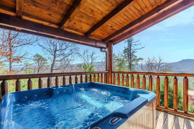 2453 Hackberry Drive, Sevierville, TN 37862