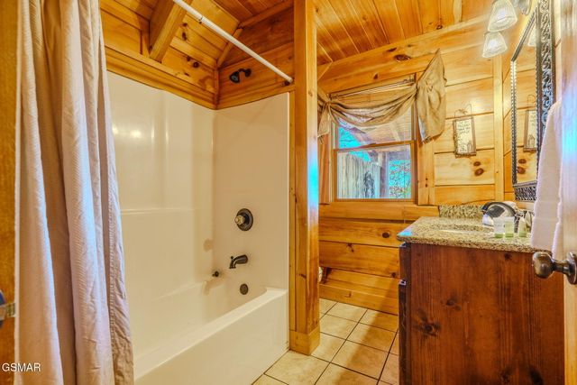 2453 Hackberry Drive, Sevierville, TN 37862