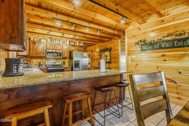 2453 Hackberry Drive, Sevierville, TN 37862