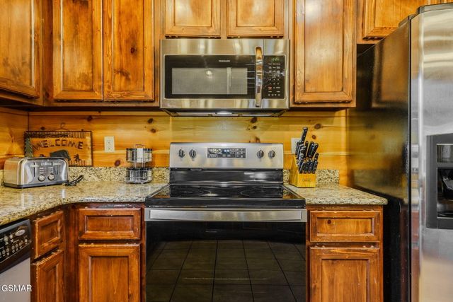 2453 Hackberry Drive, Sevierville, TN 37862