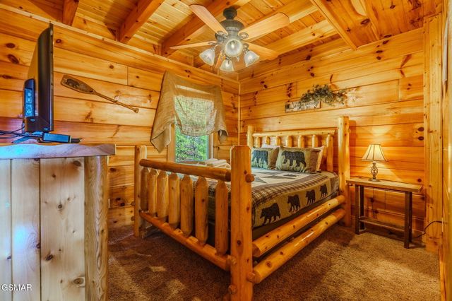 2453 Hackberry Drive, Sevierville, TN 37862