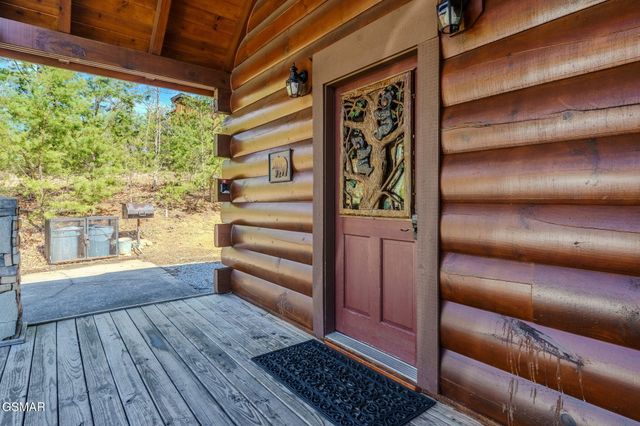 2453 Hackberry Drive, Sevierville, TN 37862