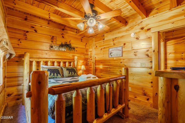 2453 Hackberry Drive, Sevierville, TN 37862