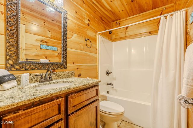 2453 Hackberry Drive, Sevierville, TN 37862