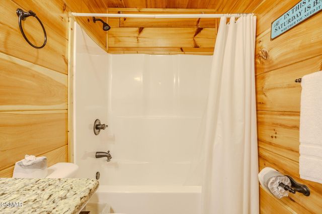 2453 Hackberry Drive, Sevierville, TN 37862