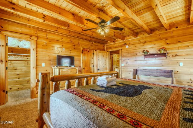 2453 Hackberry Drive, Sevierville, TN 37862