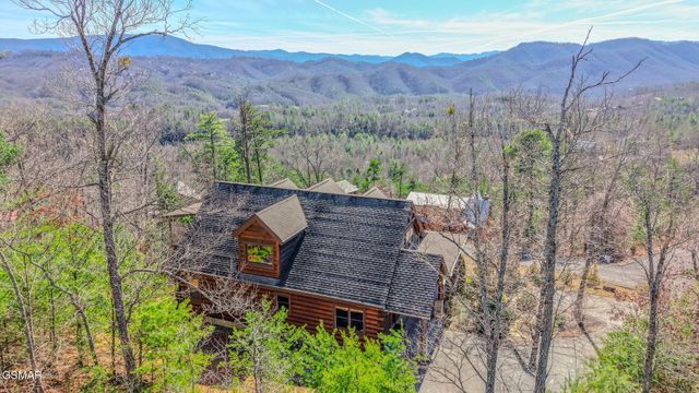 2453 Hackberry Drive, Sevierville, TN 37862