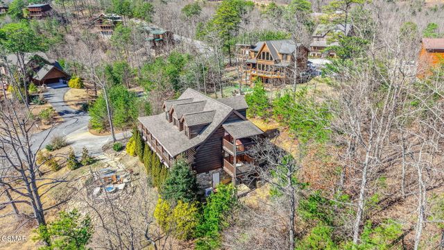 2453 Hackberry Drive, Sevierville, TN 37862