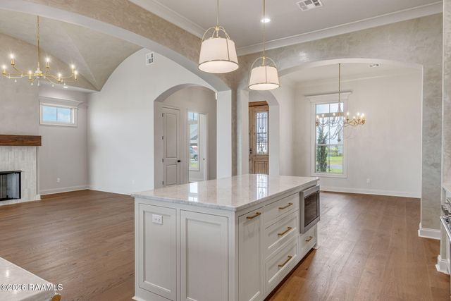 116 Summit Heights Drive, Youngsville, LA 70592