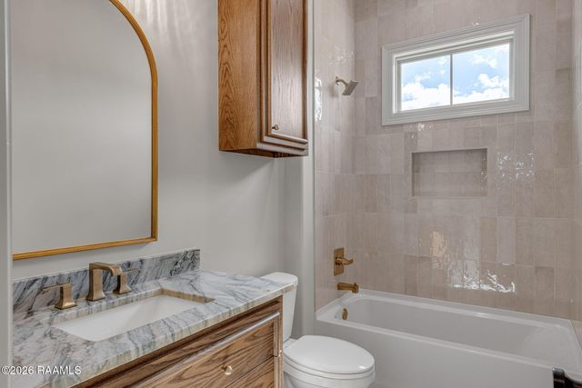 116 Summit Heights Drive, Youngsville, LA 70592