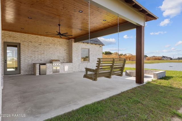 116 Summit Heights Drive, Youngsville, LA 70592