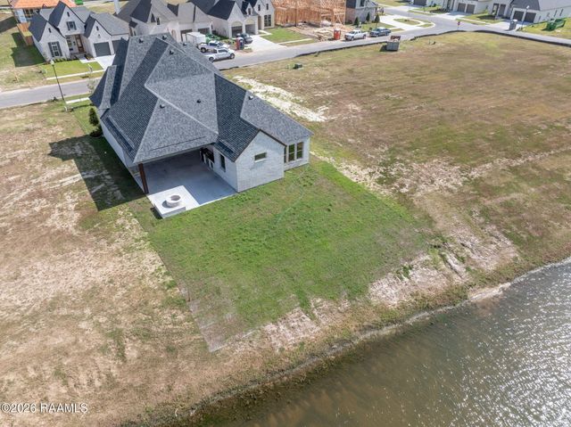 116 Summit Heights Drive, Youngsville, LA 70592