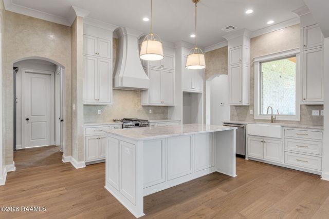 116 Summit Heights Drive, Youngsville, LA 70592