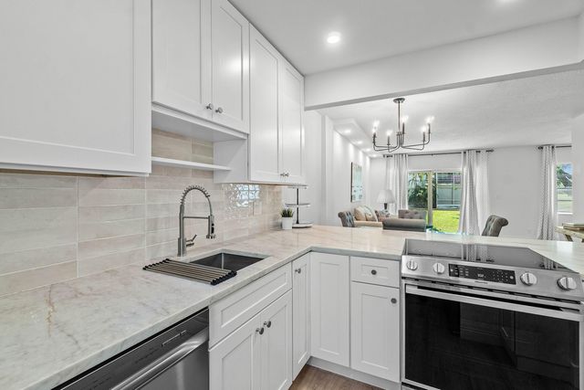 5601 NW 2nd Avenue, Boca Raton, FL 33487