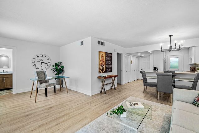 5601 NW 2nd Avenue, Boca Raton, FL 33487