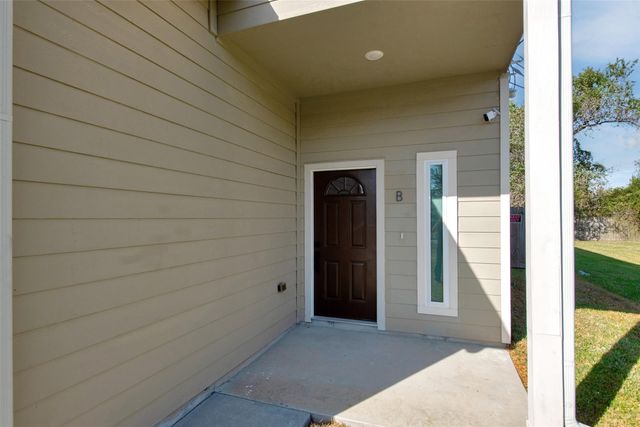 7937 Richland Drive B, Houston, TX 77028