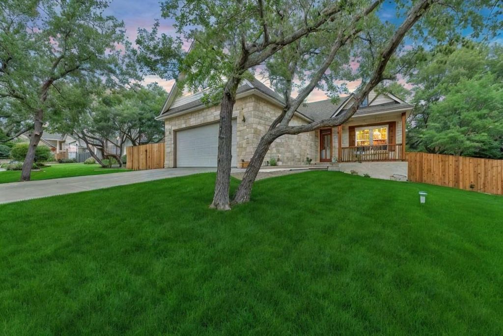 608 Galston DR, Spicewood, TX 78669