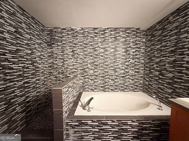 400 Village Parkway NE APT 142, Atlanta, GA 30306