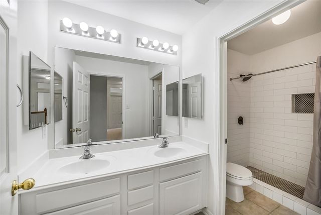 2723 Sterling Fields Drive, Pearland, TX 77584