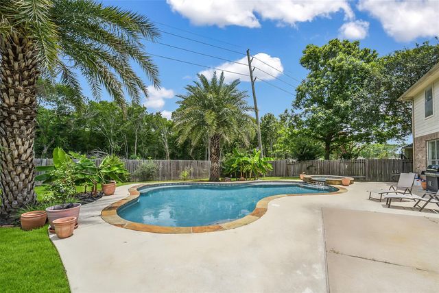 2723 Sterling Fields Drive, Pearland, TX 77584