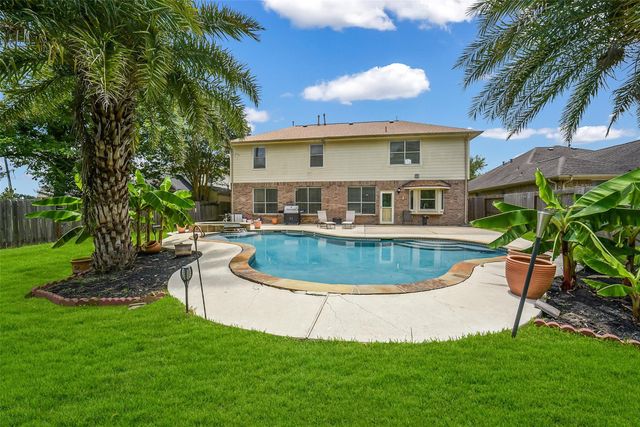 2723 Sterling Fields Drive, Pearland, TX 77584