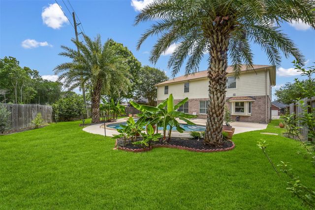 2723 Sterling Fields Drive, Pearland, TX 77584