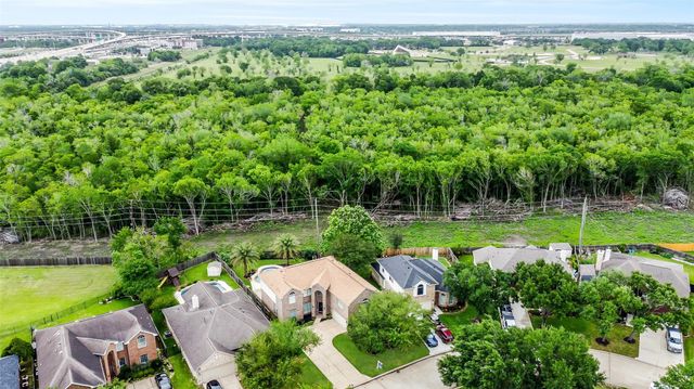 2723 Sterling Fields Drive, Pearland, TX 77584